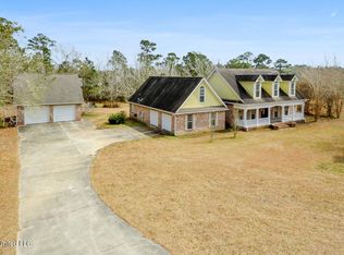 7228 Cedar Ln, Pass Christian, MS 39571