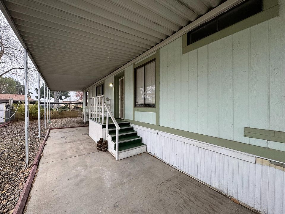 1st image of 220 S Madera Ave Space 10