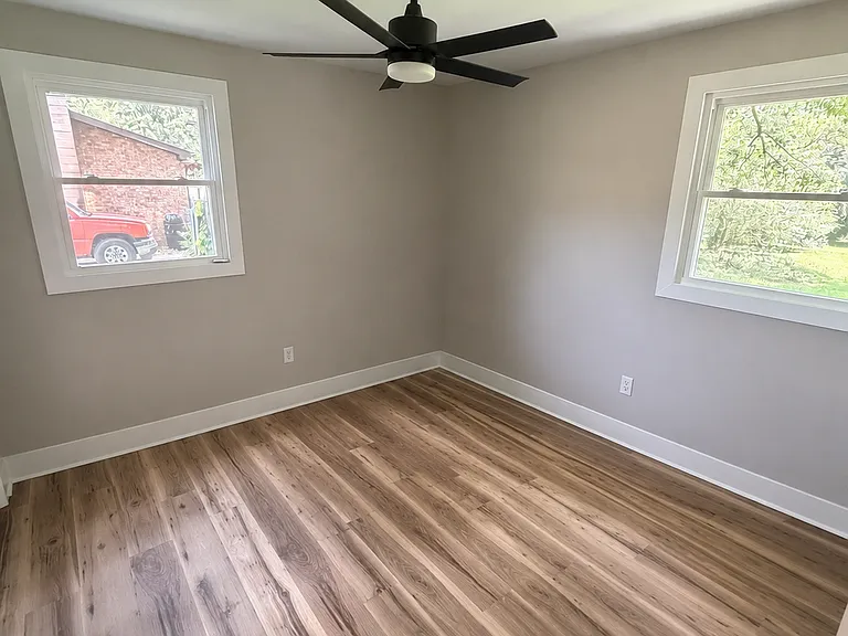 1529 W Grab Creek Rd — Photo 1