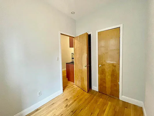 Rented by J PRESTON AND ASSOCIATES INC | media 9