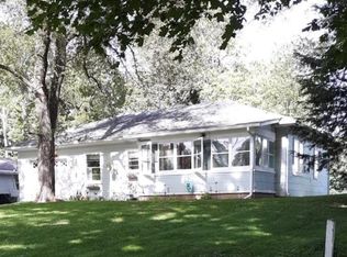 14 Twin Lakes Dr, Paris, IL 61944