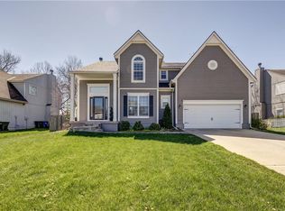 20511 W 220th St, Spring Hill, KS 66083