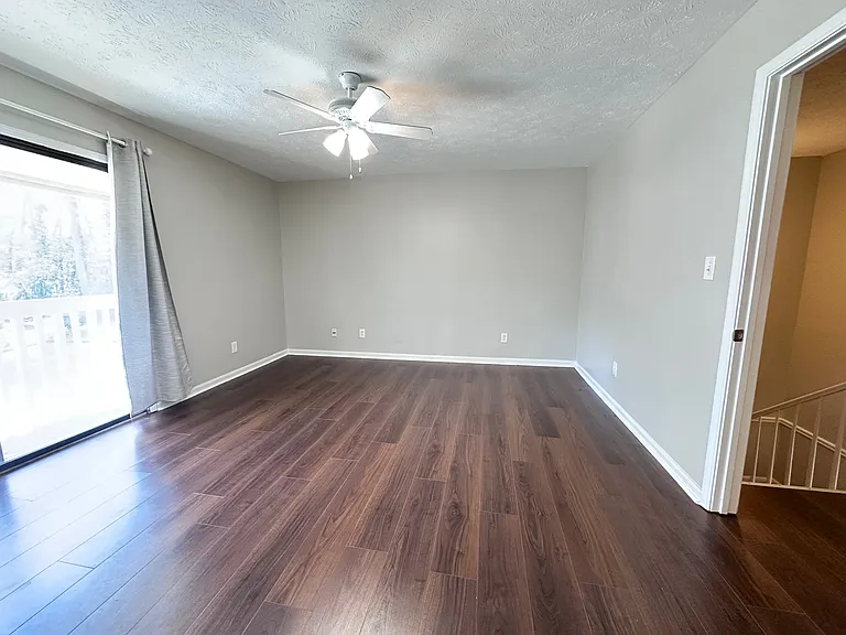 728 Somerset Ct — Photo 10