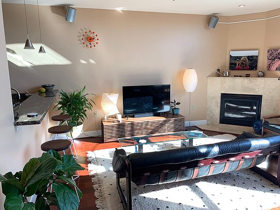 2nd image of 368 Elm St APT 403