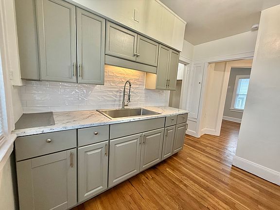 4th image of 1319 Lakewood Ave #Up