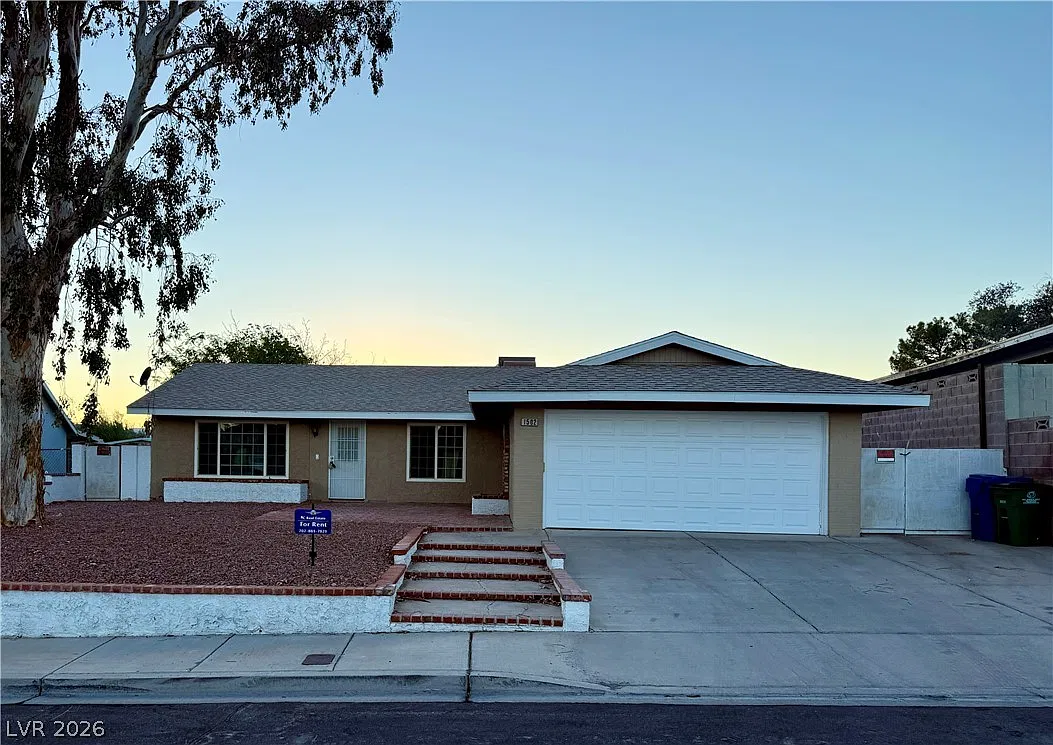 3 bed, 2.0 bath, 1231 sqft, $2,100 — Photo 1