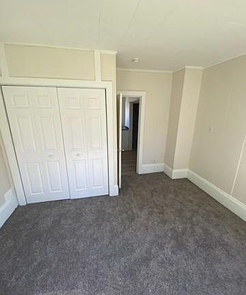 3rd image of 259 N Evergreen Ave APT 1