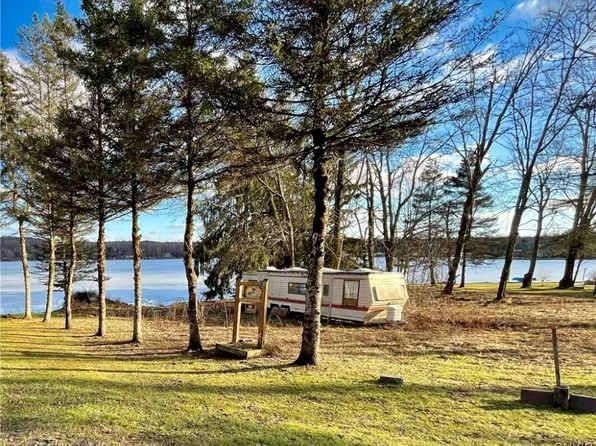 199 Cottage Ln #5, Norwich, NY 13815