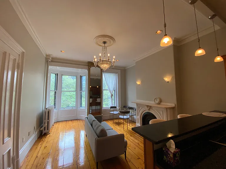 42 Monument Sq — Photo 28