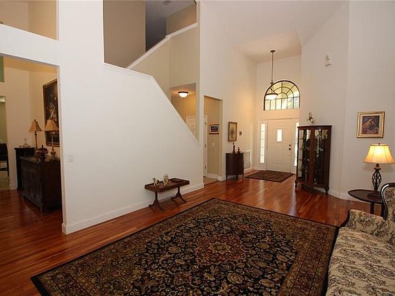 3rd image of 6794 Sylvan Woods Dr