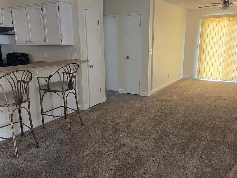 366B Maine St #B — Photo 3