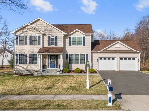 34 Apple Blossom Drive, Naugatuck, CT 06770