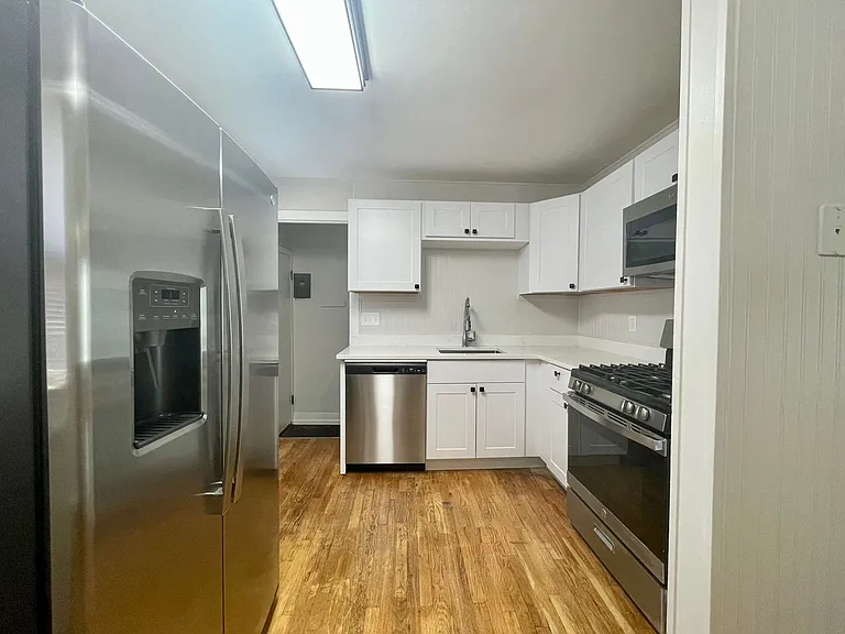 4726 E Utah Pl — Photo 6