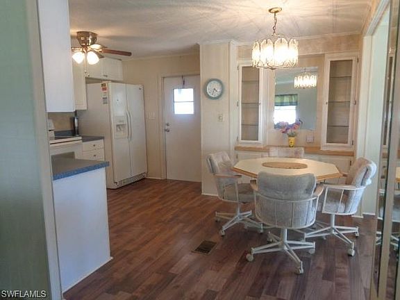 3rd image of 3008 Longview Ln