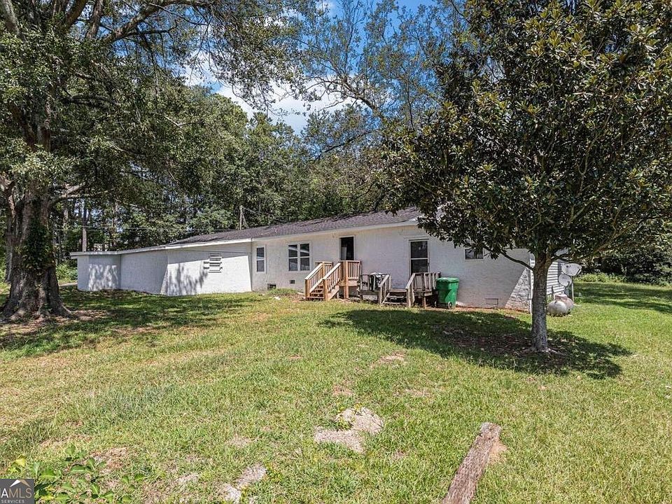 2nd image of 329 Pine Cir