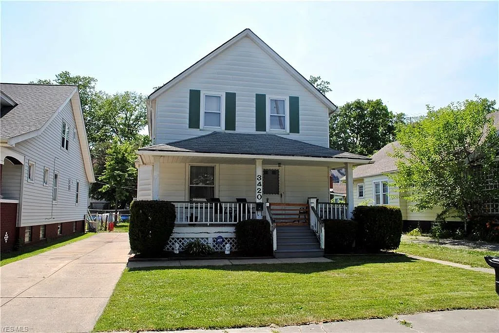3420 W 128th St photo 1