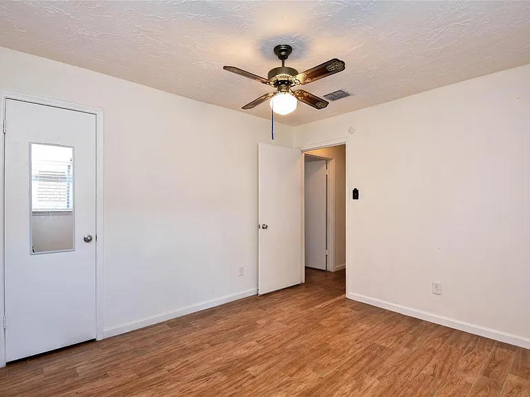 9510 Huntington Way Dr — Photo 24
