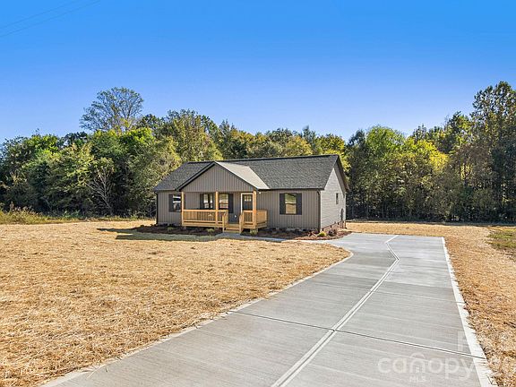 3rd image of 179 Springlake Rd