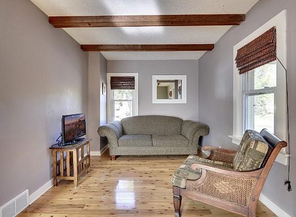 5th image of 4659 Fremont Ave N