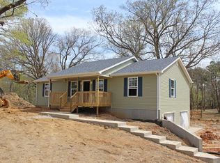 1122 Garrett Rd, Brandenburg, KY 40108