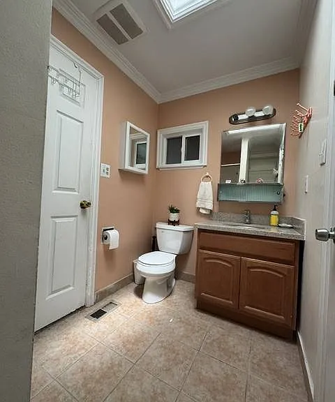 927 Bedford St — Photo 7