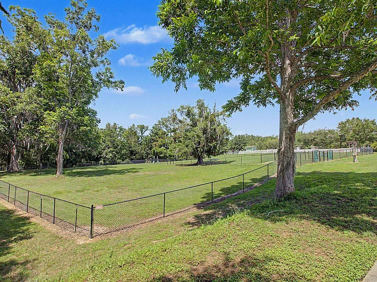 4065 Four Oaks Blvd — Photo 7