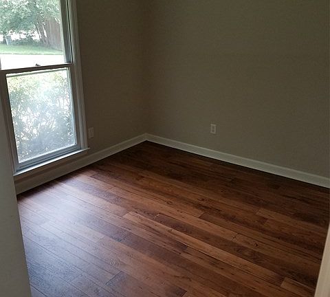 4th image of 6325 Thornhill Dr