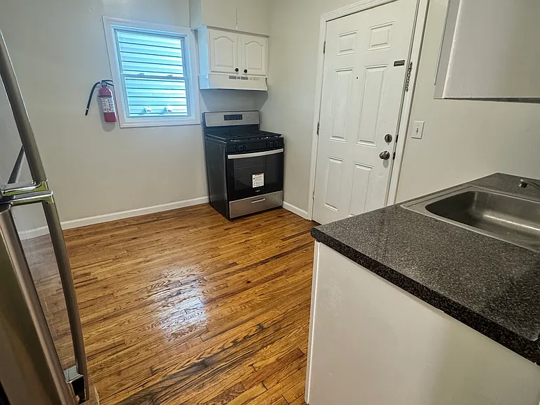 120 Godwin Ave #2 — Photo 6