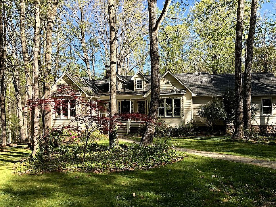 1062 Pebblebrook