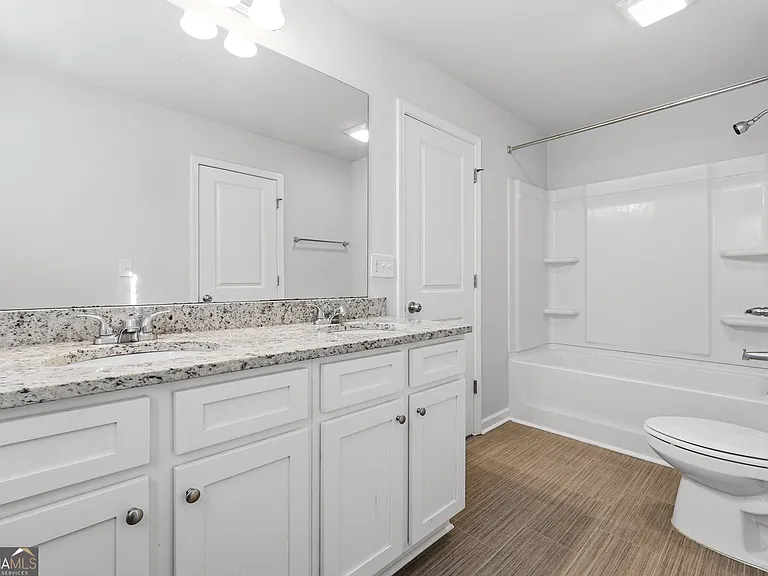 1877 Mitchell Farm Ct — Photo 26