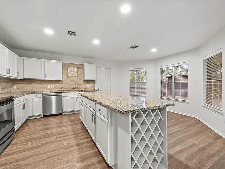 2217 Riker Ridge Trl — Photo 13