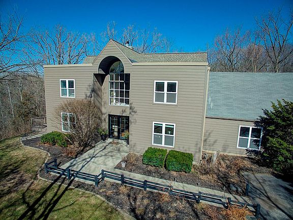 2nd image of 598 Garner Rdg
