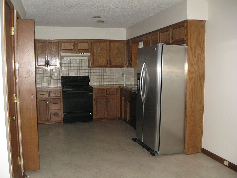 2nd image of 12821 W 92nd Pl