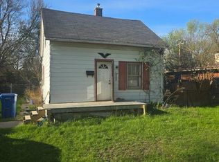 28658 Glenwood St, Inkster, MI 48141