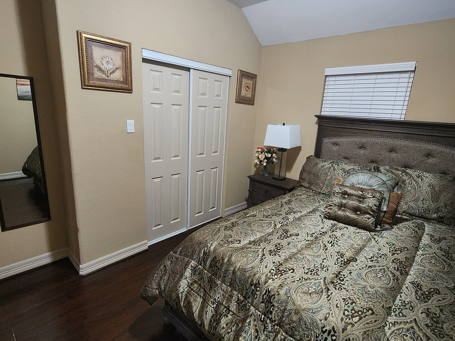 21319 S Kings Mill Ln — Photo 3