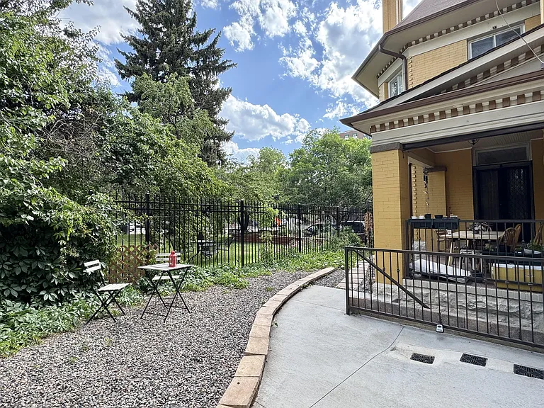 1218 N Washington St — Photo 14