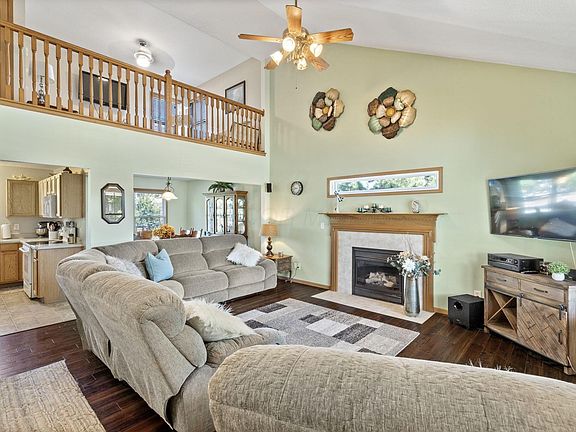 5th image of 3175 Weeping Spruce Dr