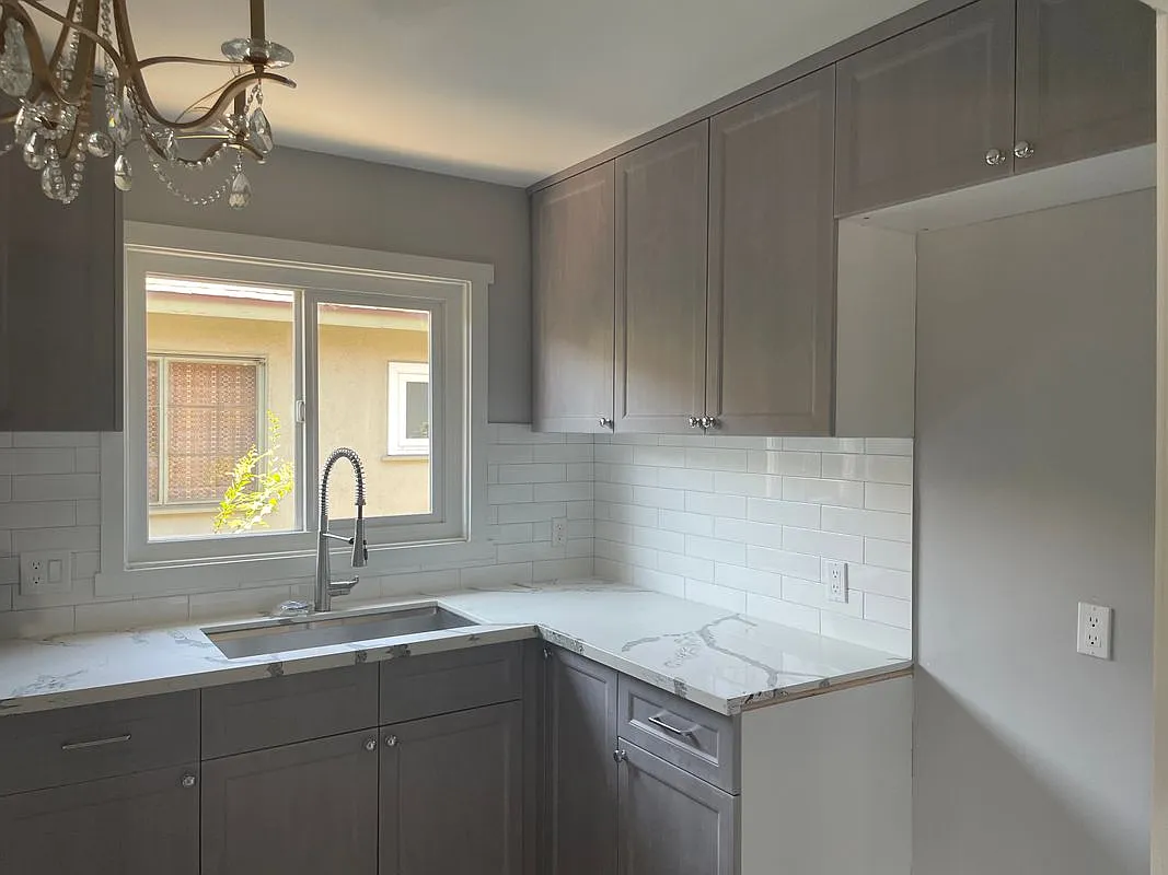 3 bed, 2.0 bath, 1552 sqft, $3,900 — Photo 4