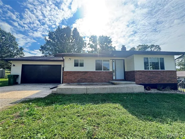 21450 Sail Rd, Waynesville, MO 65583