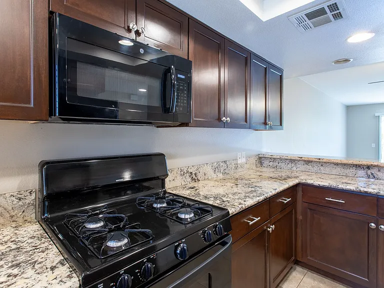 73820 Shadow Mountain Drive — Photo 2