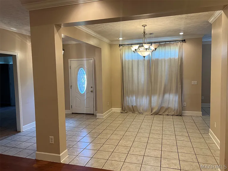 140 Grand Ridge Ln — Photo 3