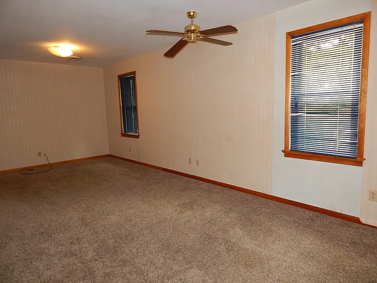 2216 Dyke Rd — Photo 3