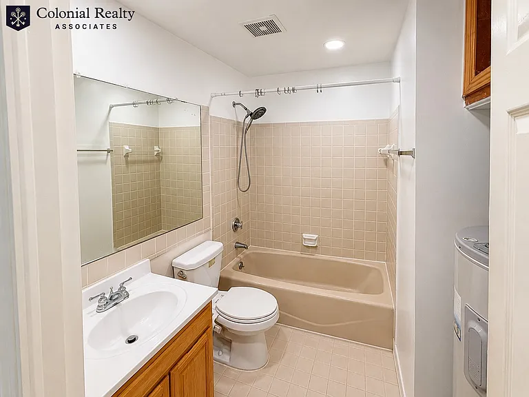 74 Tyler St #C — Photo 12