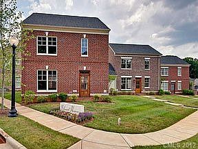 1st image of 207 Vesta St