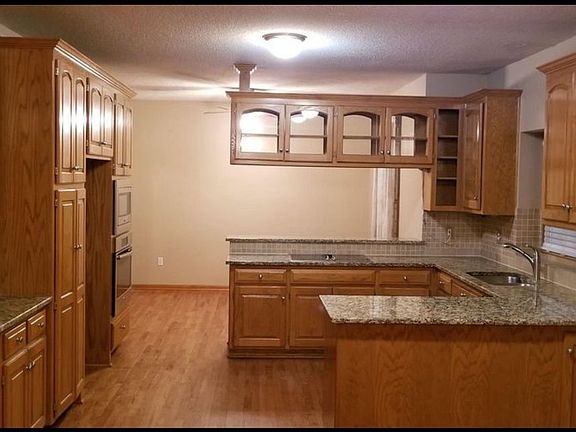 4th image of 13853 W 123rd St