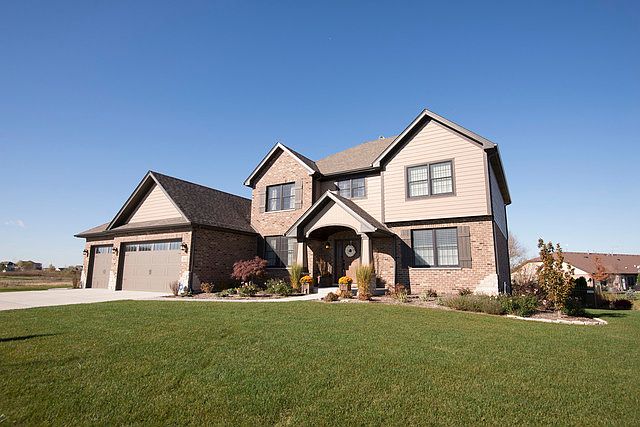1st image of 24014 Sunset Lakes Dr
