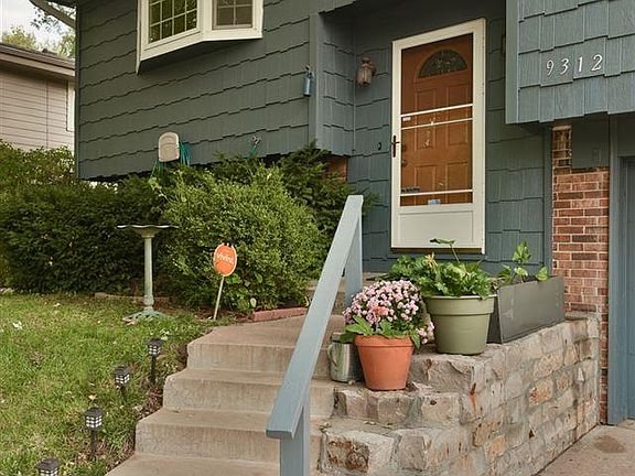 3rd image of 9312 Laurel Ave