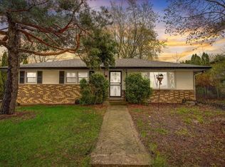 5374 S 9th St, Milwaukee, WI 53221