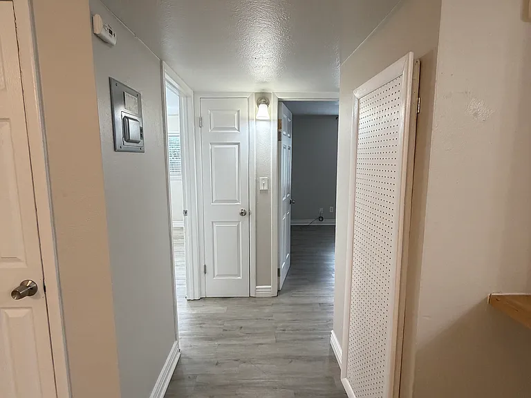 3335 Benton St #5 — Photo 11