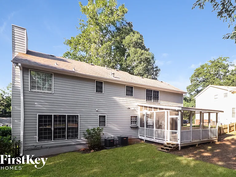 205 Timber Oak Cv — Photo 14